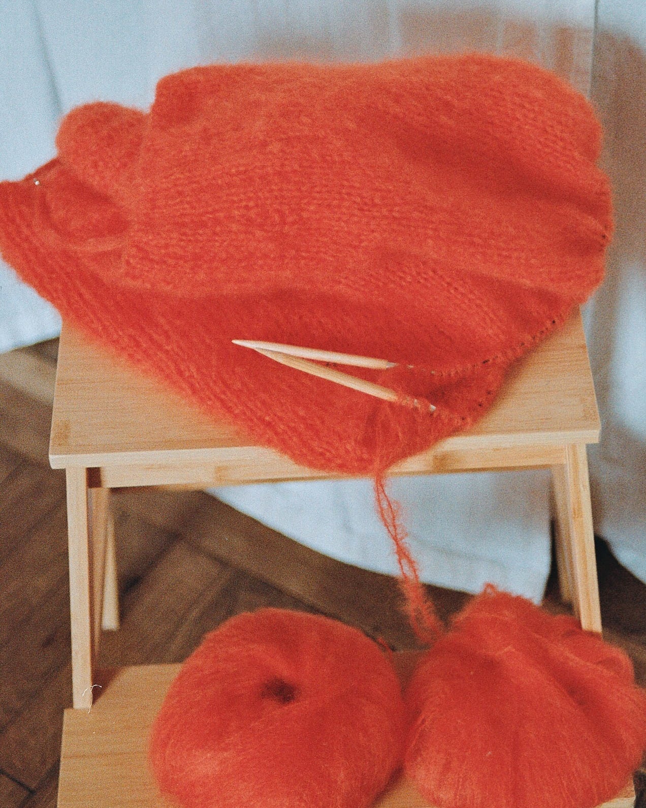 BAHIA orange sweater